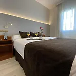 ポンフェラーダ プラザ 3* ポンフェラダ