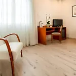 ポンフェラーダ プラザ ホテル 3*