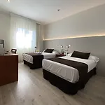 ポンフェラーダ プラザ ホテル 3*