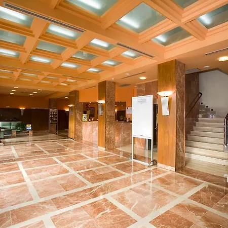 Plaza فندق