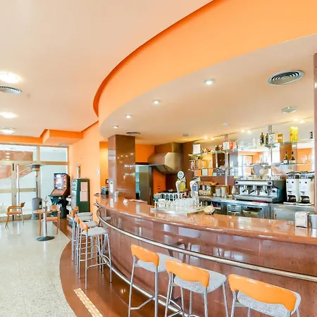 Plaza פונפרדה