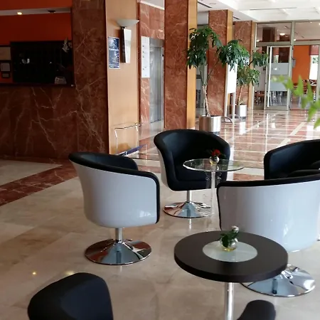 Plaza 3*
