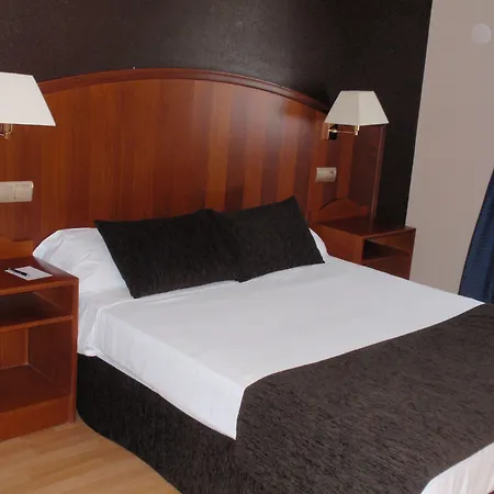 Hotel Plaza 3*
