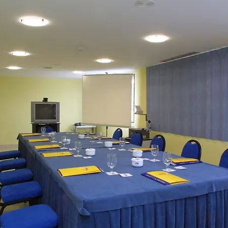Plaza מלון 3*