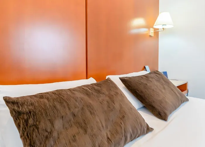 ホテル ポンフェラーダ プラザ