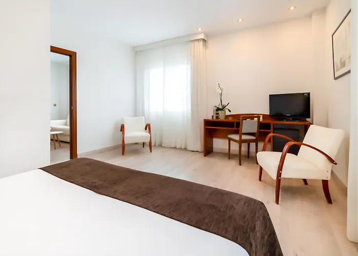 ポンフェラーダ プラザ 3*