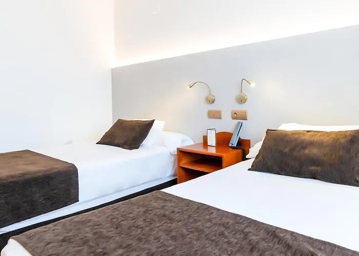 ポンフェラーダ プラザ 3*