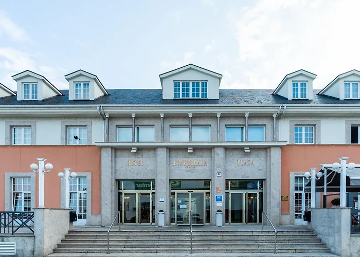 ポンフェラーダ プラザ 3*