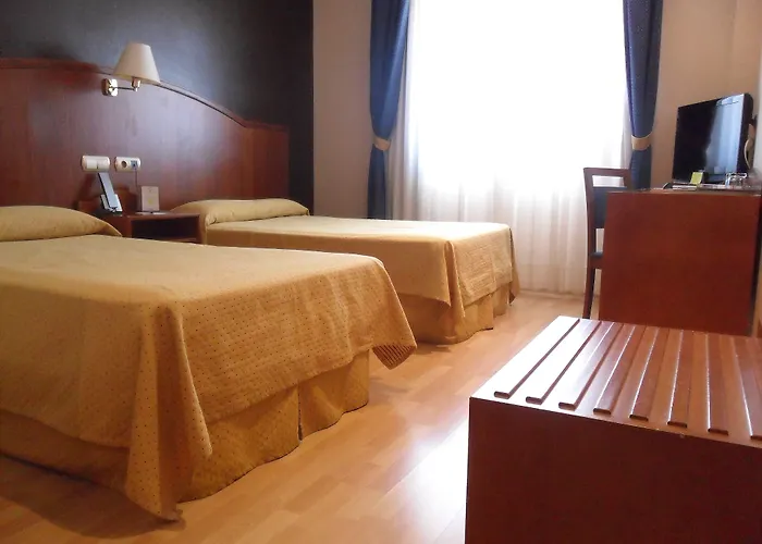 ポンフェラーダ プラザ ホテル