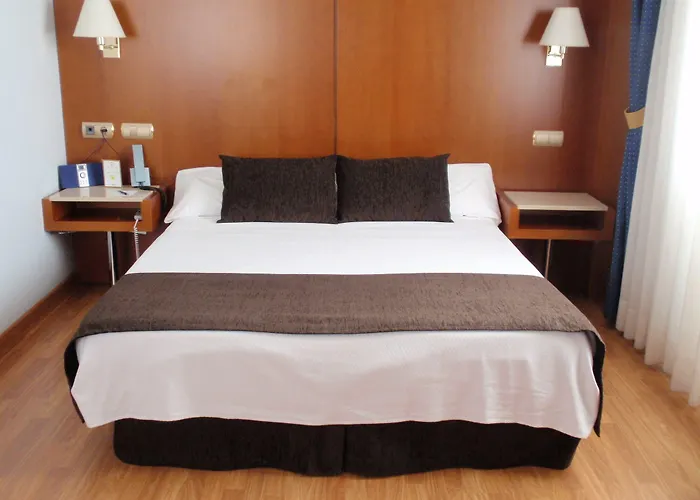 ポンフェラーダ プラザ ホテル